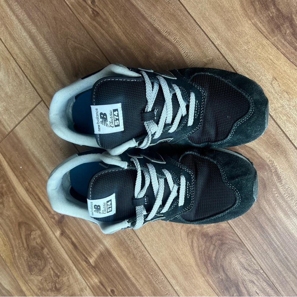 New Balance 574 Sneakers | Black, Grey & White - Picture 4 of 13